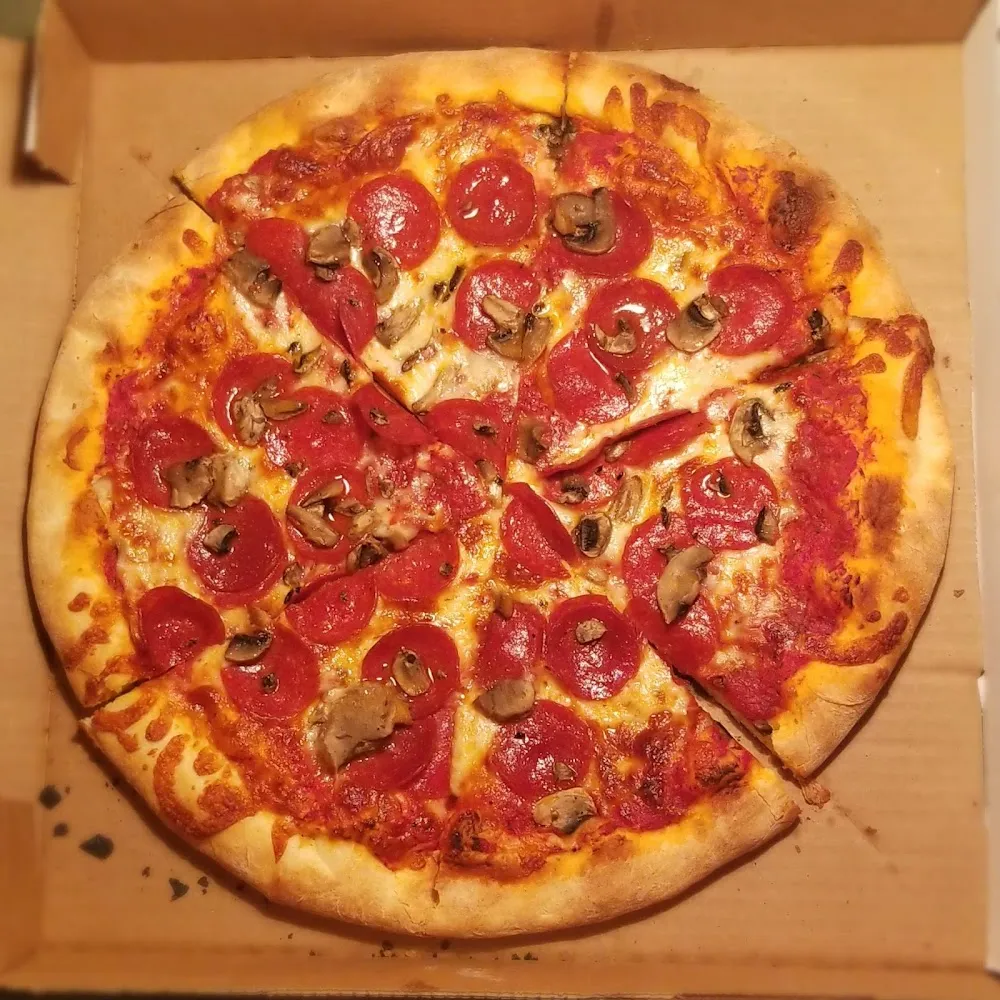 Medium Pizza Pepperoni and Mushrooms